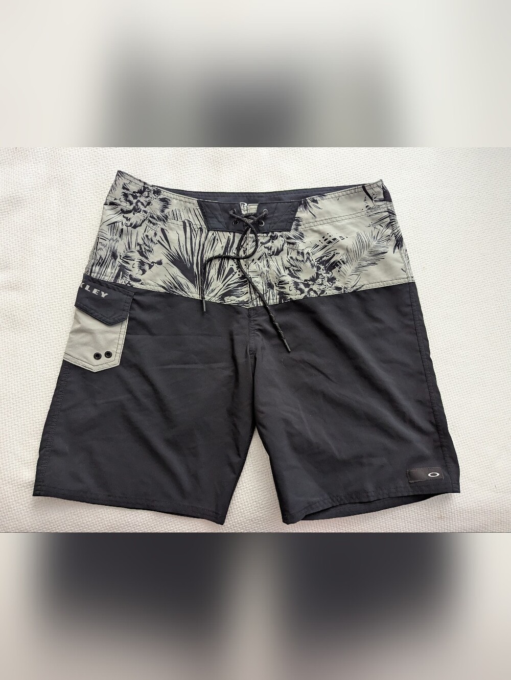 OAKLEY Mens Sz.36 Waist Boardshorts/Surf/Swim